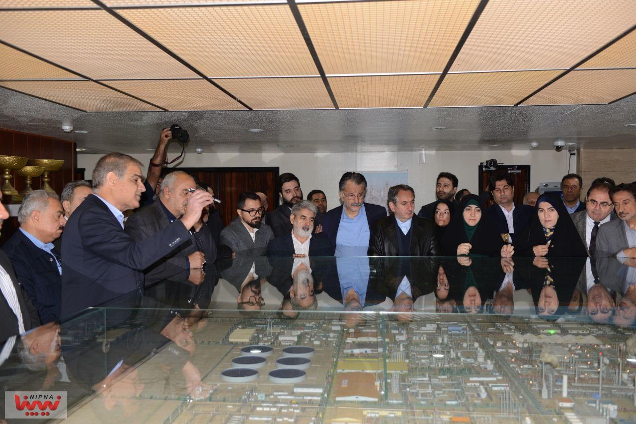 بازدید معاون‌ وزیر نفت و مدیرعامل شرکت ملی صنایع پتروشیمی از پتروشیمی بندر امام 31